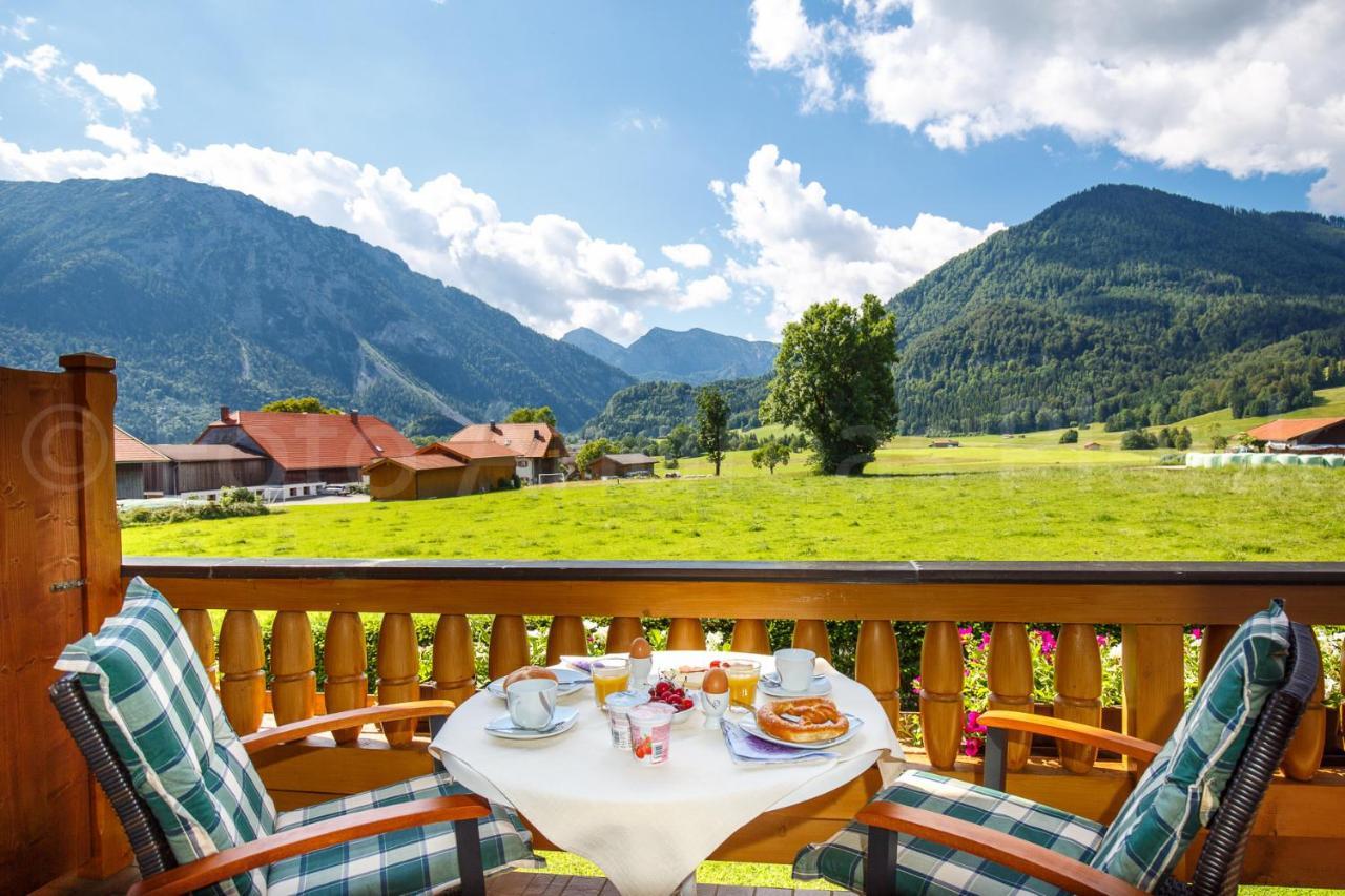 Haus Jaeger Ferienwohnungen Mit Indoor-Pool Inkl. Chiemgaukarte Ruhpolding Dış mekan fotoğraf