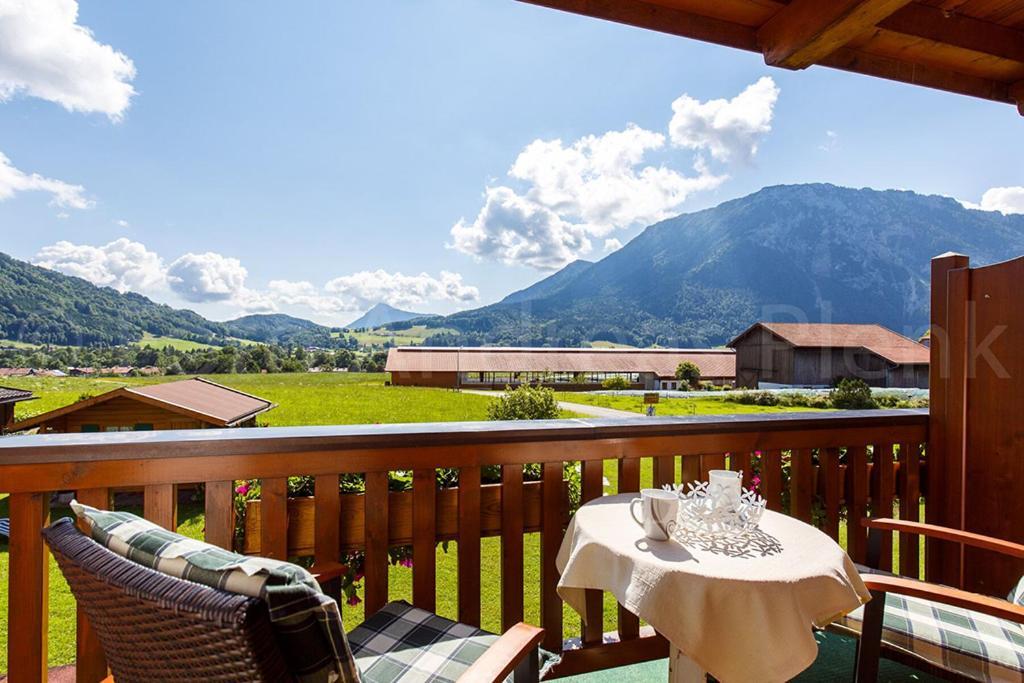 Haus Jaeger Ferienwohnungen Mit Indoor-Pool Inkl. Chiemgaukarte Ruhpolding Dış mekan fotoğraf