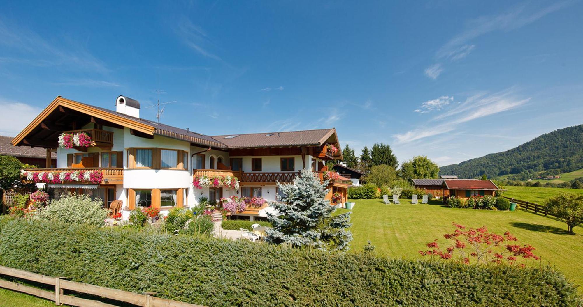 Haus Jaeger Ferienwohnungen Mit Indoor-Pool Inkl. Chiemgaukarte Ruhpolding Dış mekan fotoğraf
